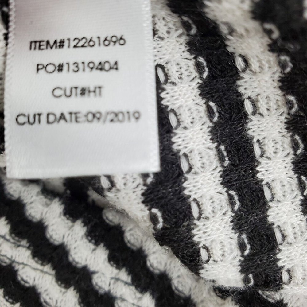 Torrid Womens Waffle Scoop Neck Long Sleeve Tee Black White Size 2=2X #12261696 - Picture 11 of 11